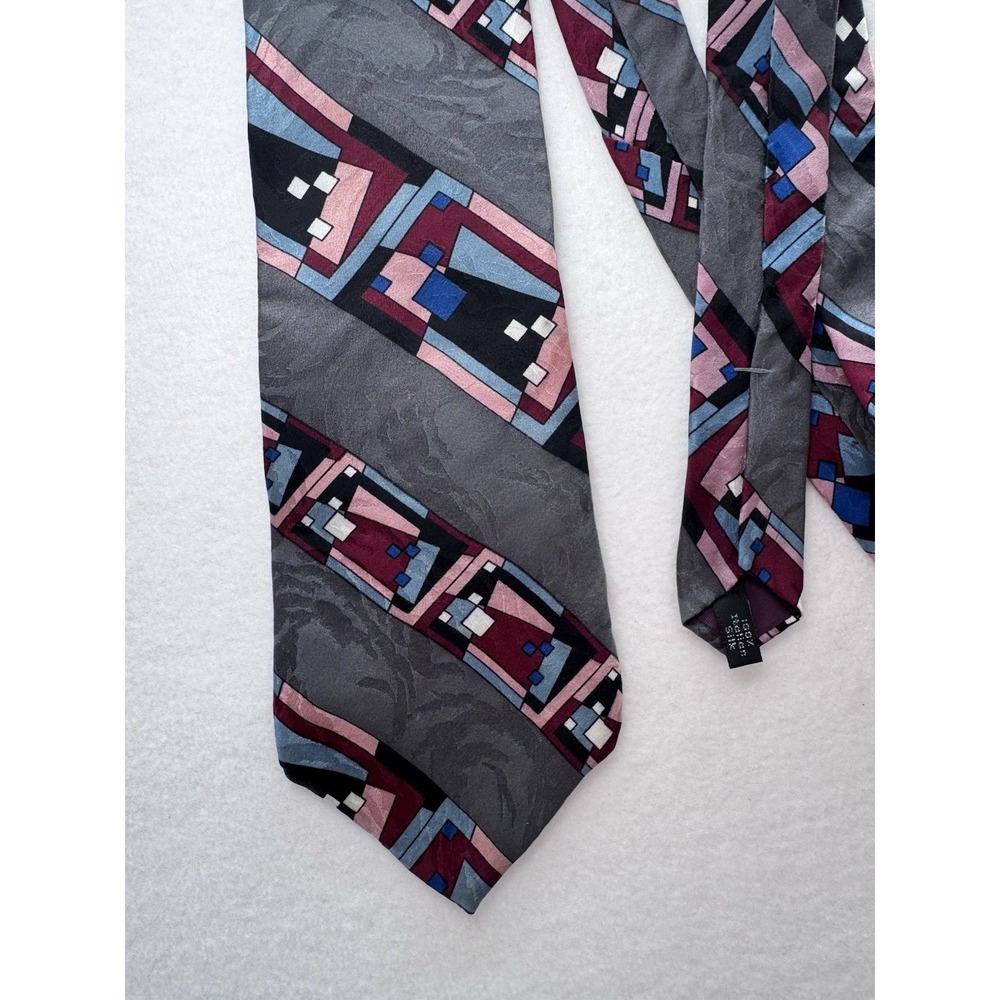DON LOPER Beverly Hills Italian Silk VTG Geometric Men's Neck Tie